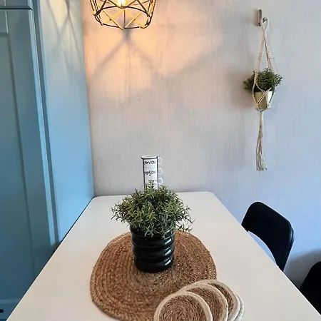 Srebrno Jezero Mina 公寓